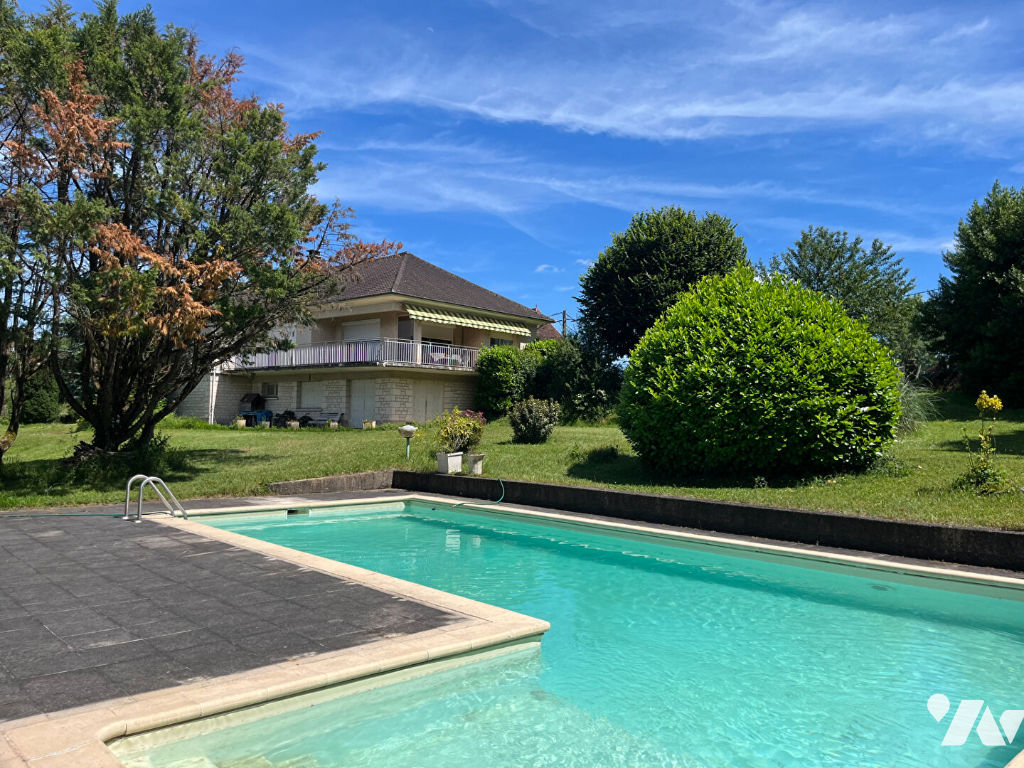 Maison 6 pièces 190 m² · à Figeac · 190 m² · 275 000 €