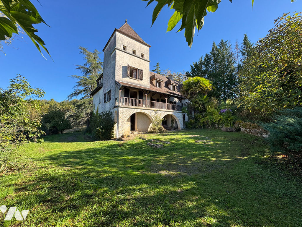Maison 7 pièces 180 m² · à Camburat · 180 m² · 200 000 €