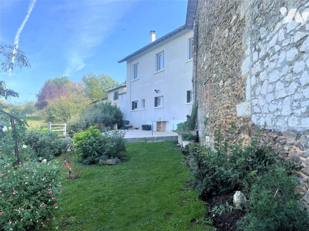 Maison 8 pièces 220 m² · à Montredon · 220 m² · 170 000 €