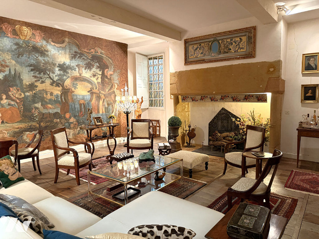 Appartement 5 pièces 213 m² · à Figeac · 213 m² · 415 000 €