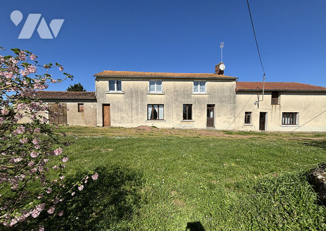 Maison 6 pièces 166 m² · à Montreuil-Bellay · 166 m² · 147 600 €