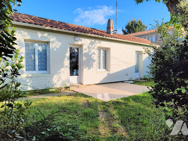 Vente - Maison / villa - JARD SUR MER - 75 m² - 5 pièces - 235