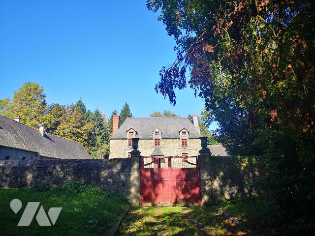 Maison 6 pièces 200 m² · à Pleine-Fougères · 200 m² · 900 000 €