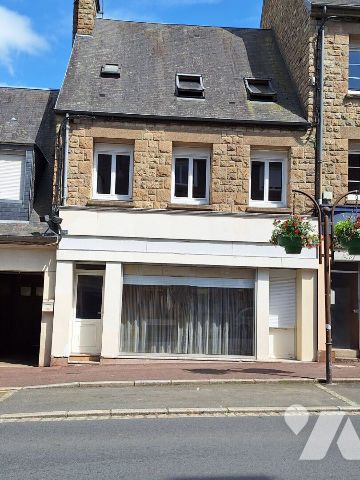 Immeuble 146 m² · à Saint-Hilaire-du-Harcouët · 146 m² · 175 000 €