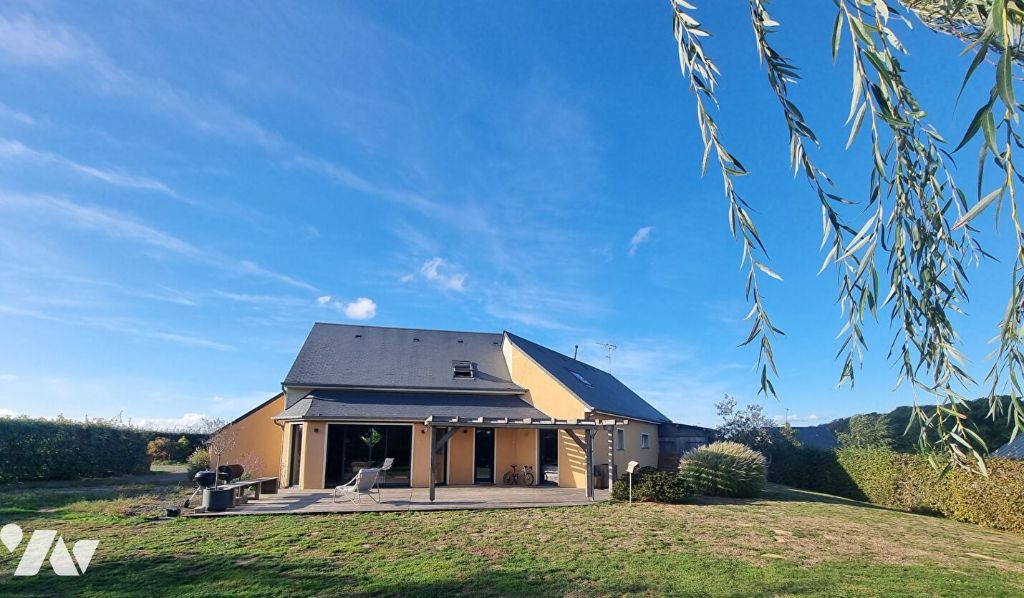 Maison 6 pièces 135 m² · à Isigny-le-Buat · 135 m² · 280 000 €