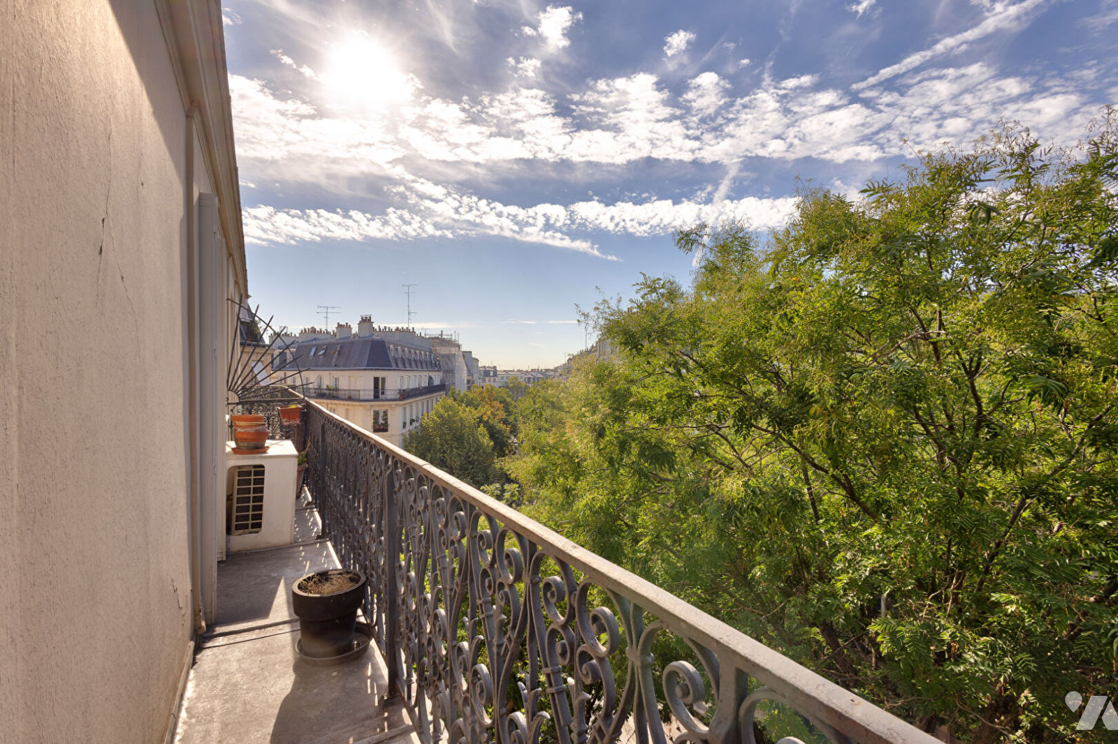 Appartement 2 pièces 28 m² · à Paris 18e Arrondissement · 28 m² · 305 000 €