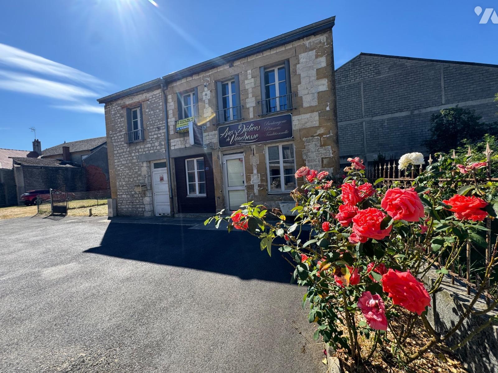 3 pièces 150 m² · à Vendresse · 150 m² · 90 000 €
