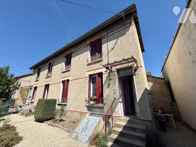 Maison 8 pièces 117 m² · à Sainte-Savine · 117 m² · 138 000 €