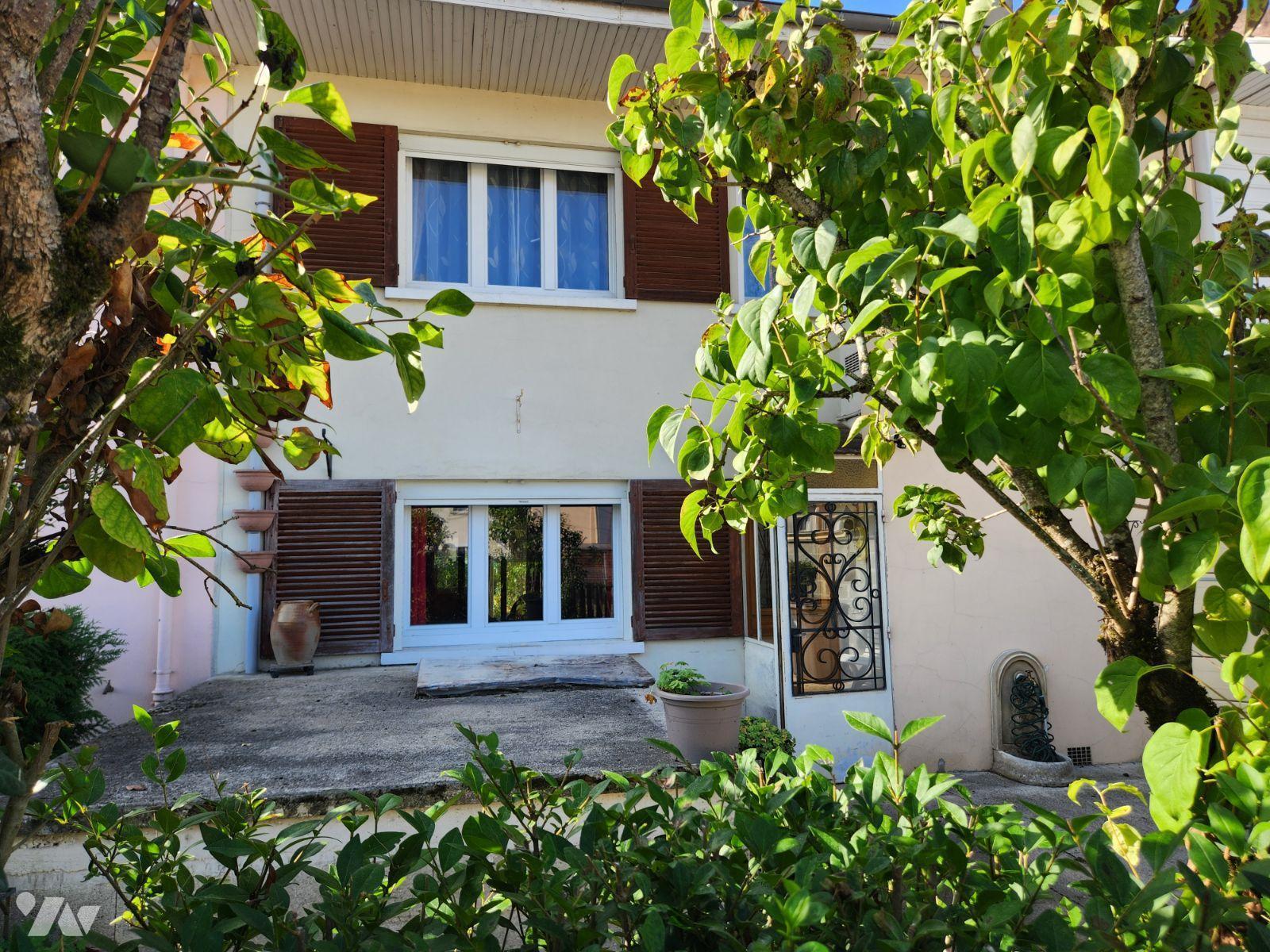 Maison 5 pièces 103 m² · à Bar-sur-Aube · 103 m² · 105 000 €