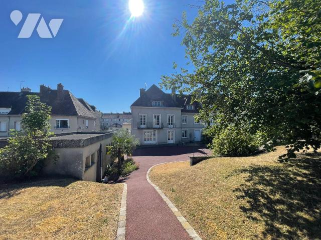 Maison 9 pièces 211 m² · à Falaise · 211 m² · 380 000 €