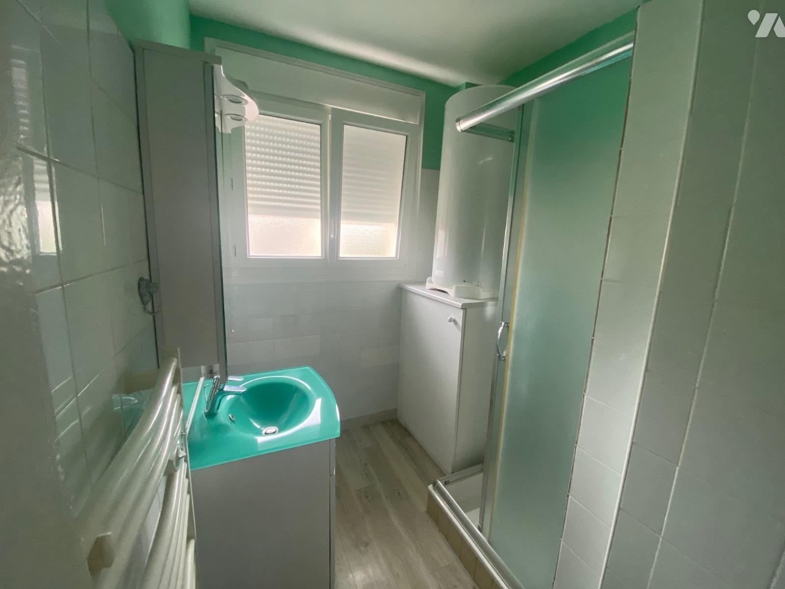 LOCATION appartement-CONDE SUR NOIREAU (14)