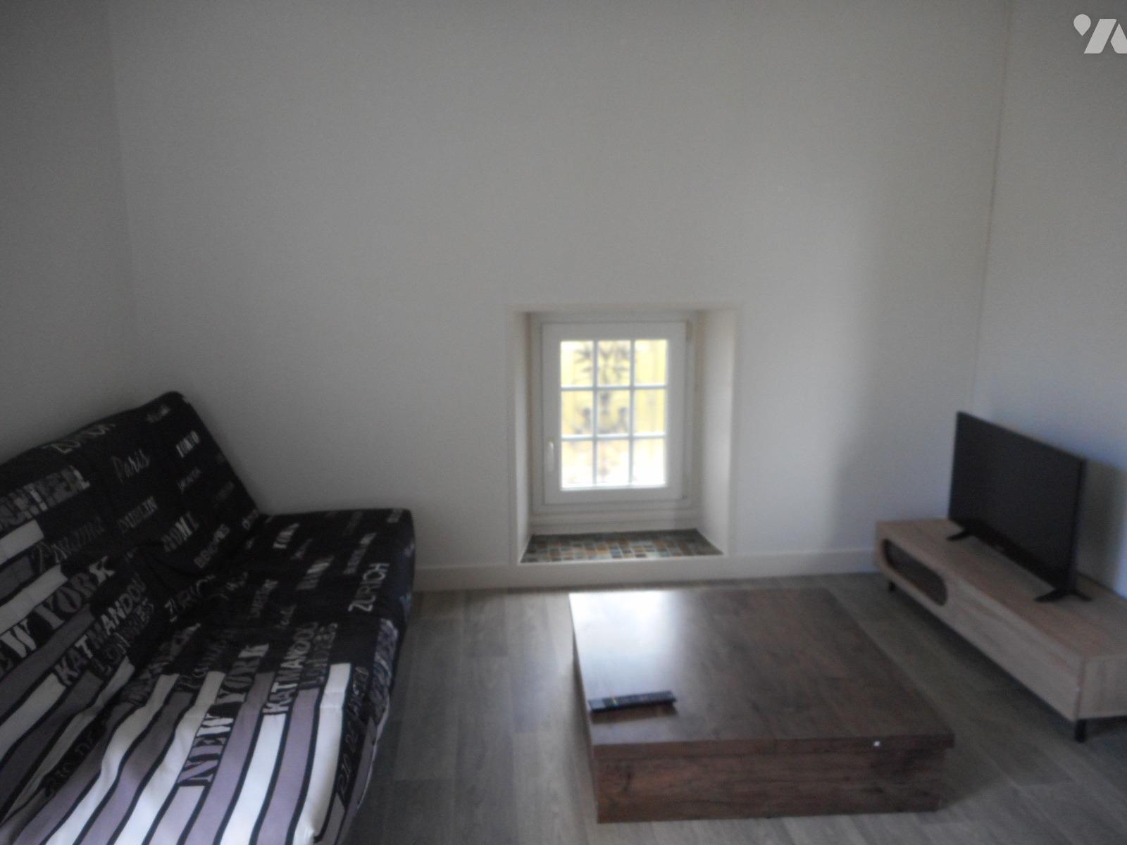 LOCATION appartement-CONDE SUR NOIREAU (14)