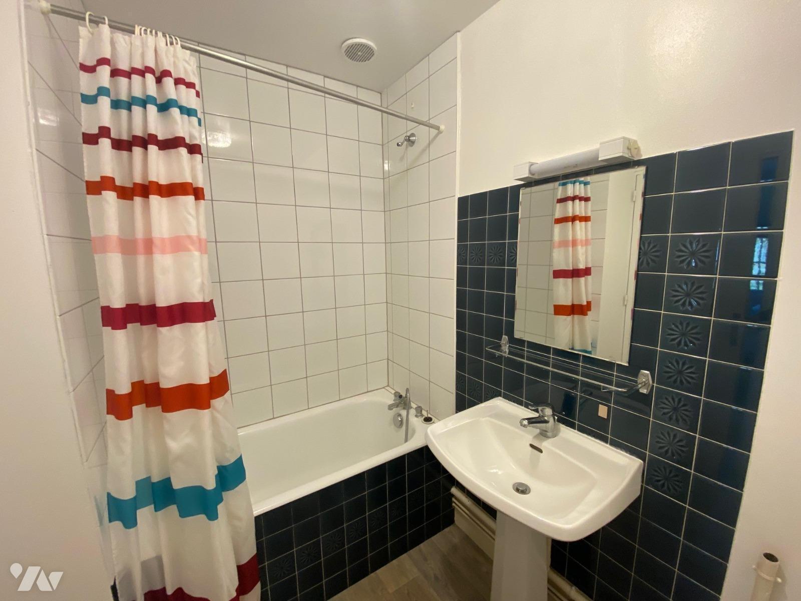 LOCATION appartement-CONDE SUR NOIREAU (14)