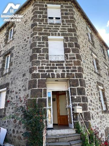Appartement 2 pièces · à Falgoux · 33 000 €