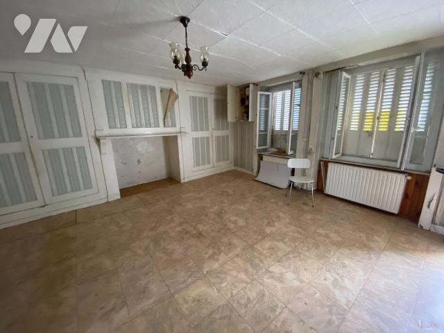 Maison 90 m² · à Ally · 90 m² · 35 000 €