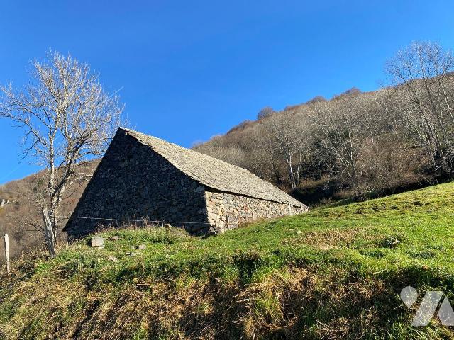 Maison 300 m² · à Vaulmier · 300 m² · 80 000 €