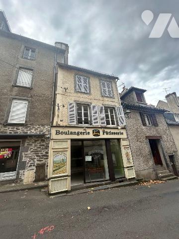 Immeuble 150 m² · à Mauriac · 150 m² · 80 000 €