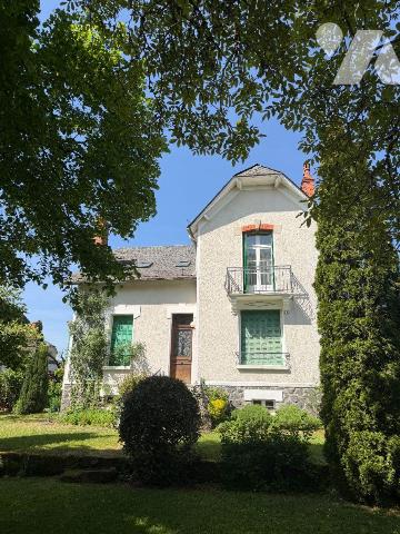 Maison 6 pièces 134 m² · à Mauriac · 134 m² · 140 000 €
