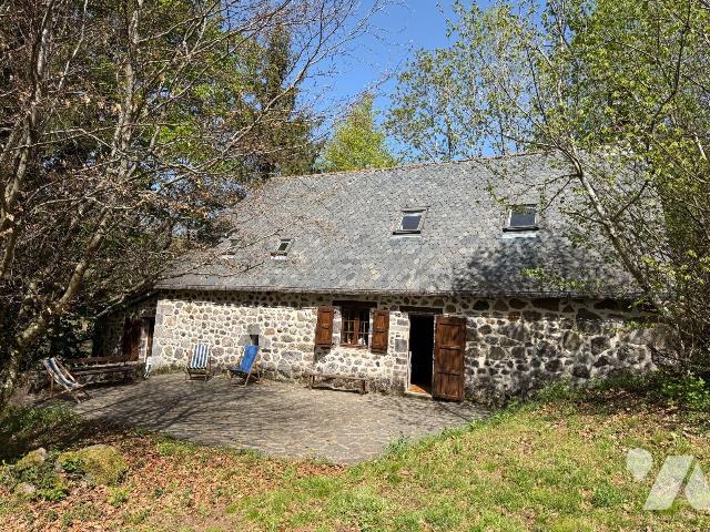 Maison 5 pièces · à Saint-Martin-Valmeroux · 160 000 €