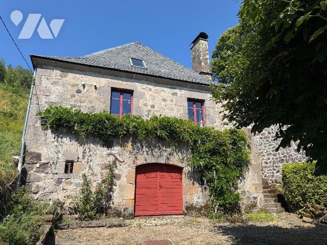 Maison 8 pièces · à Saint-Paul-de-Salers · 200 000 €