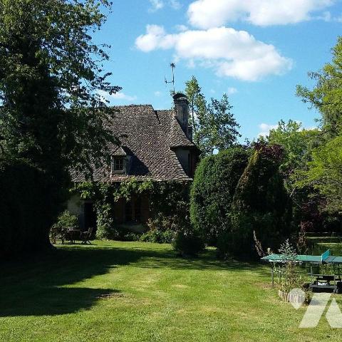 Maison 6 pièces · à Ally · 230 000 €