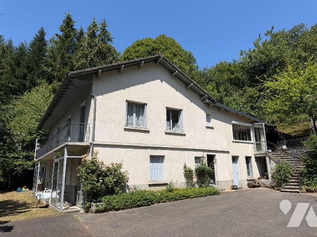 Maison 213m² — Saint-Martin-Valmeroux