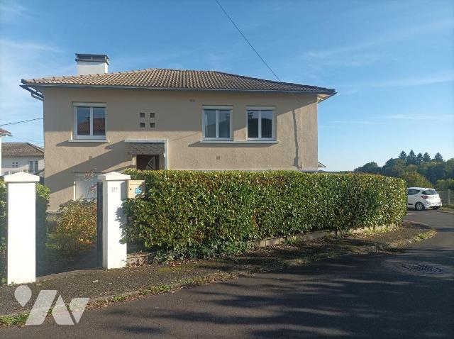 Maison 6 pièces 108 m² · à Pleaux · 108 m² · 94 000 €
