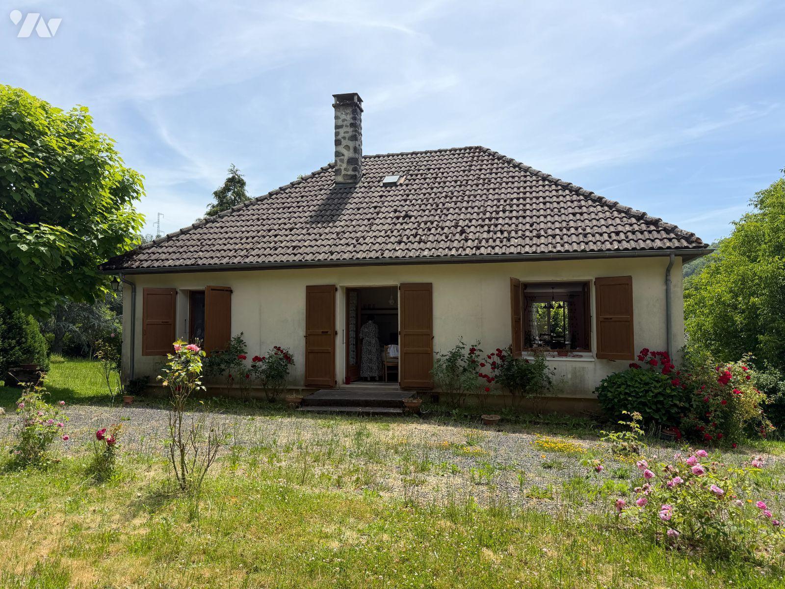 Maison — Saint-Martin-Valmeroux