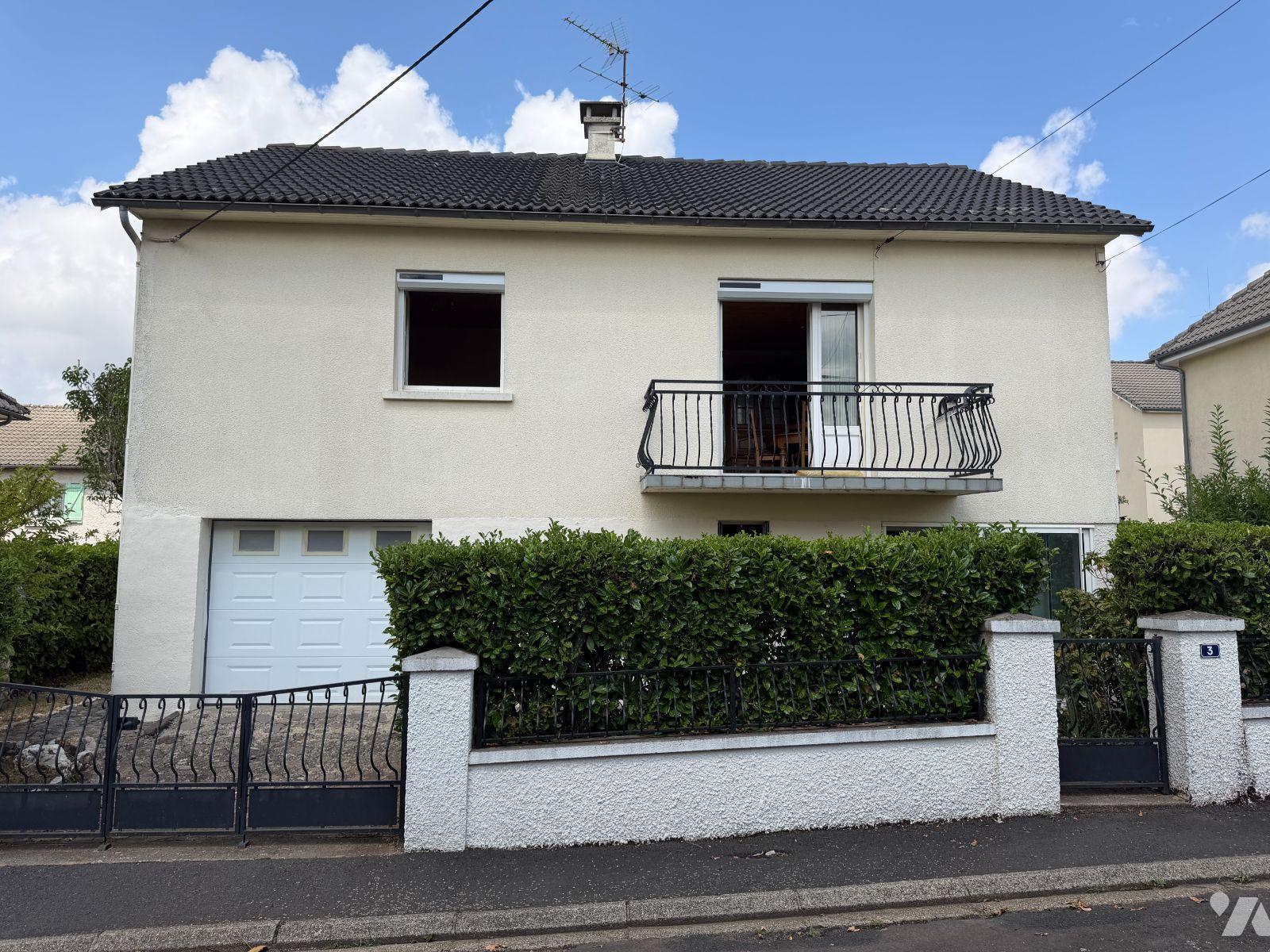 Maison 4 pièces 102 m² · à Mauriac · 102 m² · 120 000 €