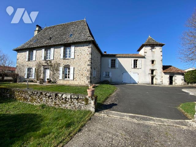 Maison 7 pièces 230 m² · à Aurillac · 230 m² · 455 000 €