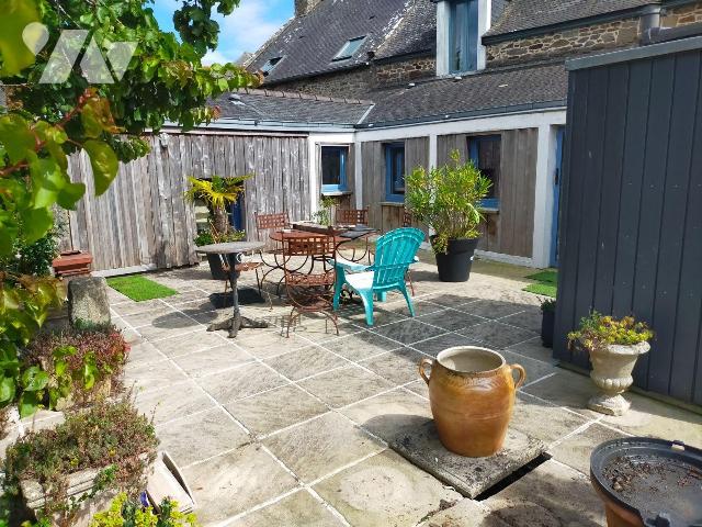 Maison 6 pièces 195 m² · à La Ville-Ès-Nonais · 195 m² · 680 000 €