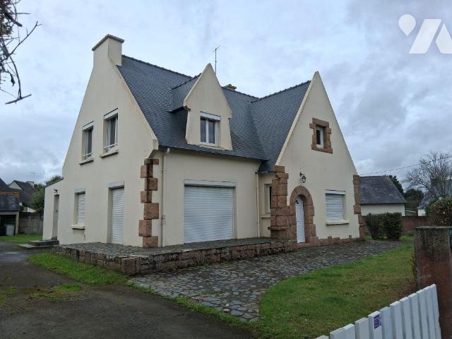 Sale - House/Villa - PLOUMAGOAR - 158 m² - 0 room - 22063/0001236