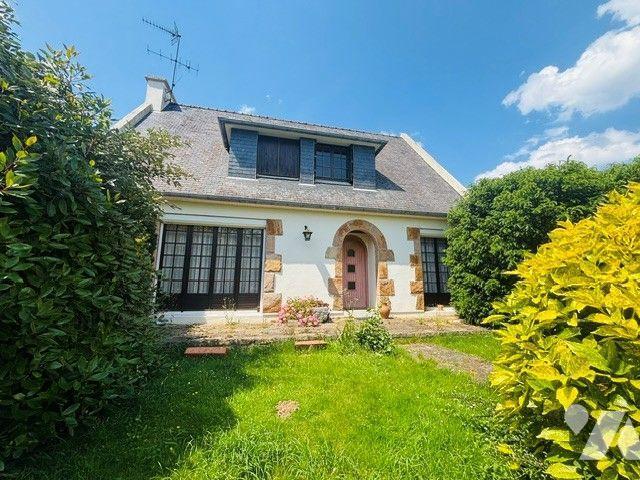 Maison 8 pièces 175 m² · à Lannion · 175 m² · 302 000 €