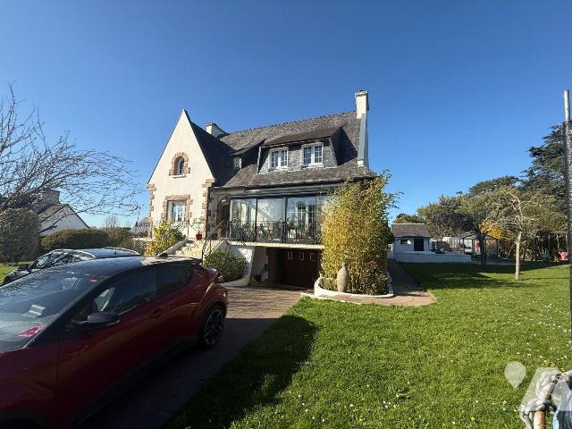 Maison 8 pièces 210 m² · à Plestin-les-Grèves · 210 m² · 405 000 €