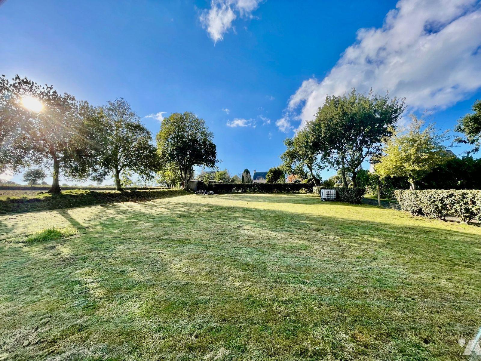 Terrain 1002 m² · à Lannion · 1 002 m² · 140 000 €