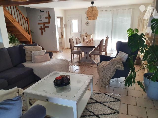 Maison 5 pièces 129 m² · à Mesnils-sur-Iton · 129 m² · 218 400 €