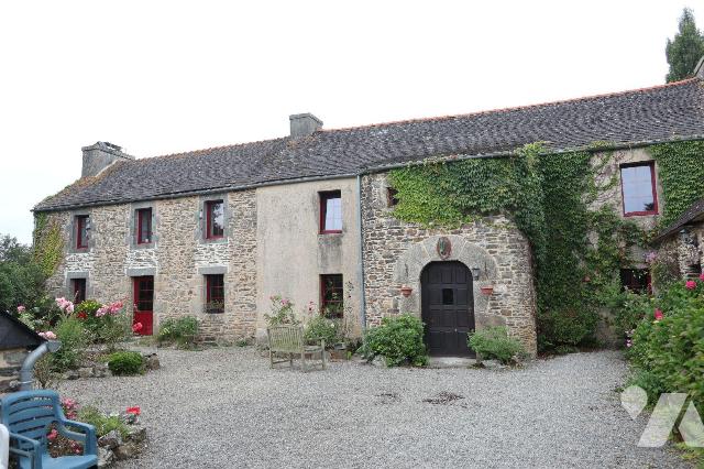 Maison 315m² — Ploudiry