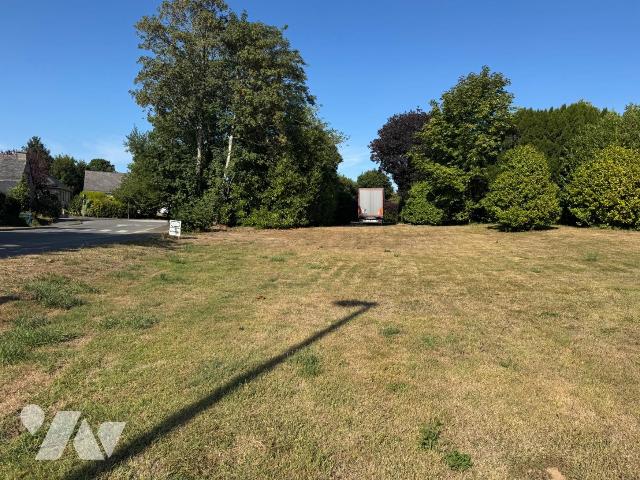 Terrain 684 m² · à Saint-Thonan · 684 m² · 116 280 €