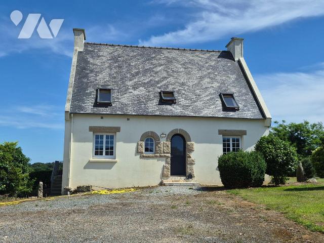 Maison 6 pièces 133 m² · à Kersaint-Plabennec · 133 m² · 240 000 €