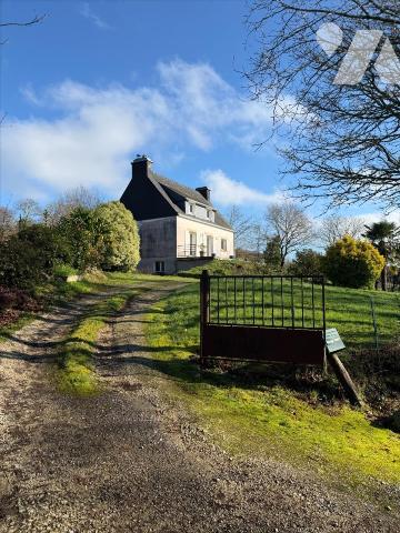 Maison 120m² — Dinéault