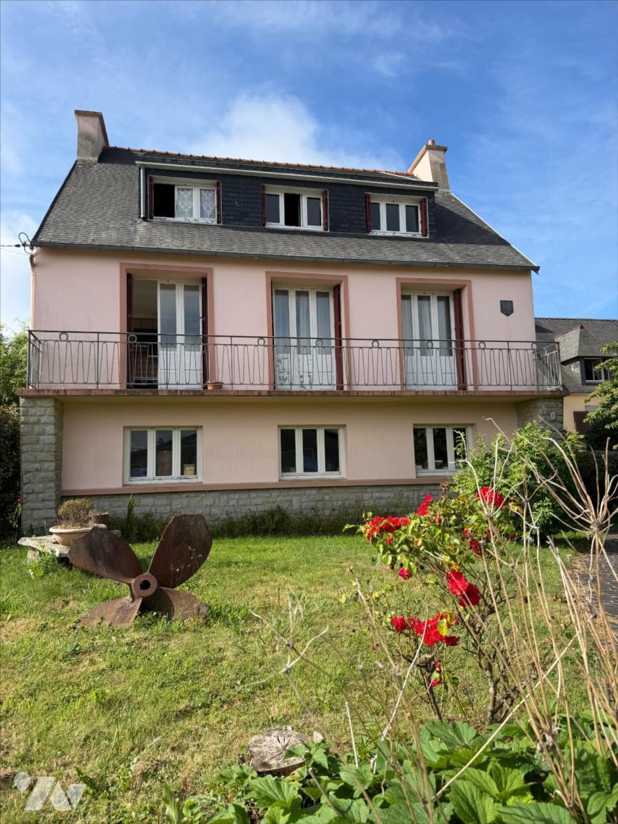 Maison 5 pièces 156 m² · à Telgruc-sur-Mer · 156 m² · 220 000 €
