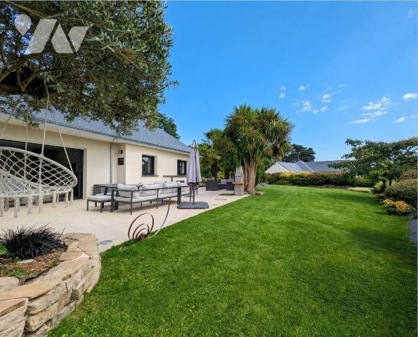 Maison 198m² — Locunolé