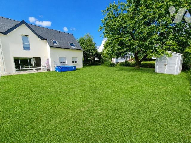 Immeuble 120m² — Tréméven