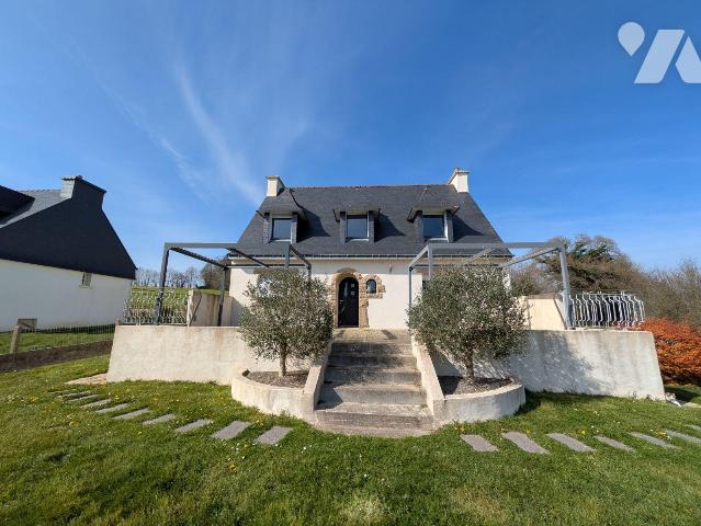 Maison 133 m² · à Lanvénégen · 133 m² · 260 000 €