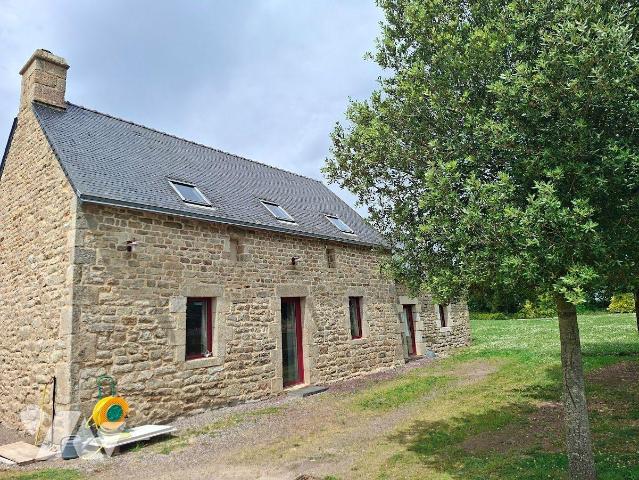 Maison 155m² — Locunolé