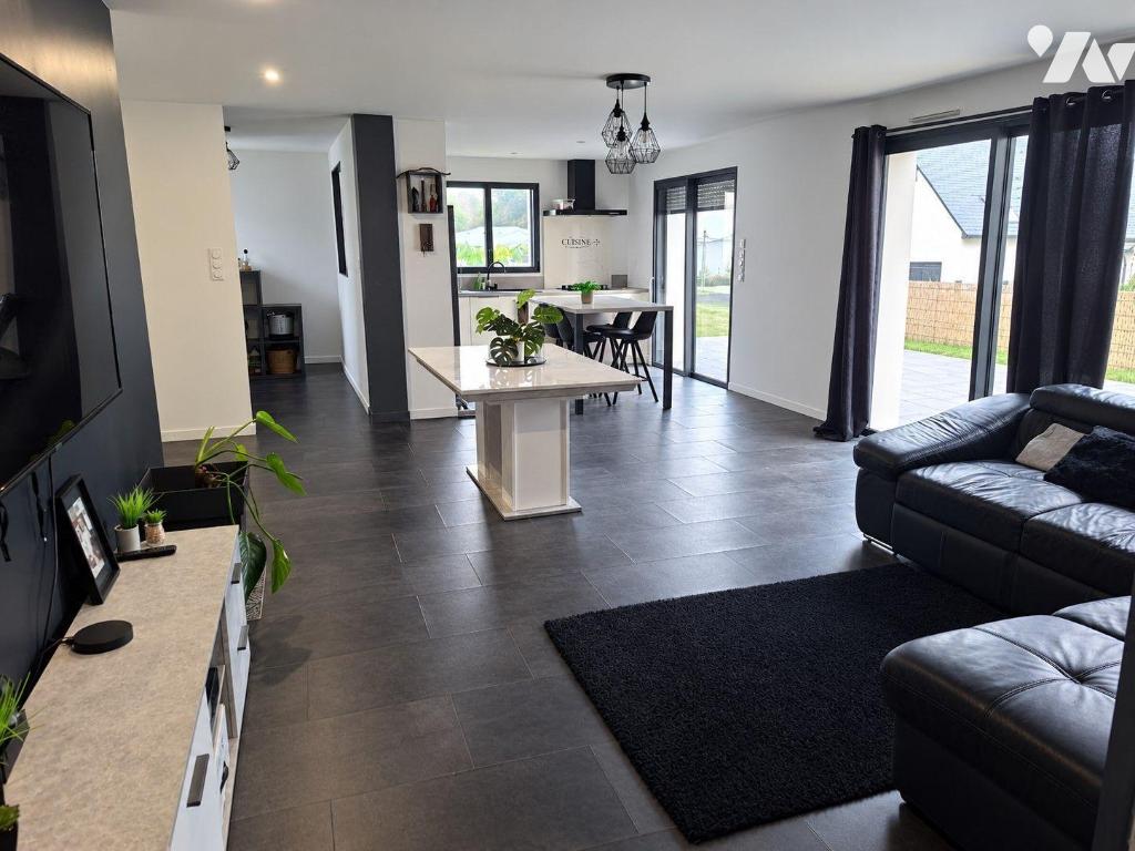 Maison 104 m² · à Rédené · 104 m² · 260 000 €