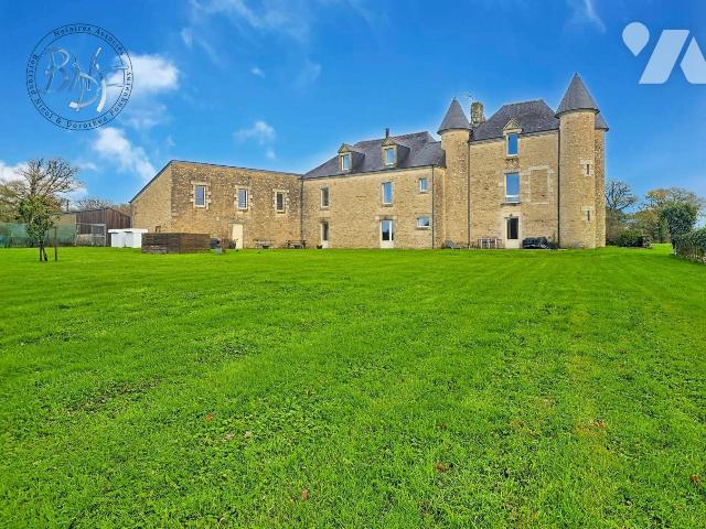 Maison 12 pièces 360 m² · à Theix-Noyalo · 360 m² · 1 700 000 €