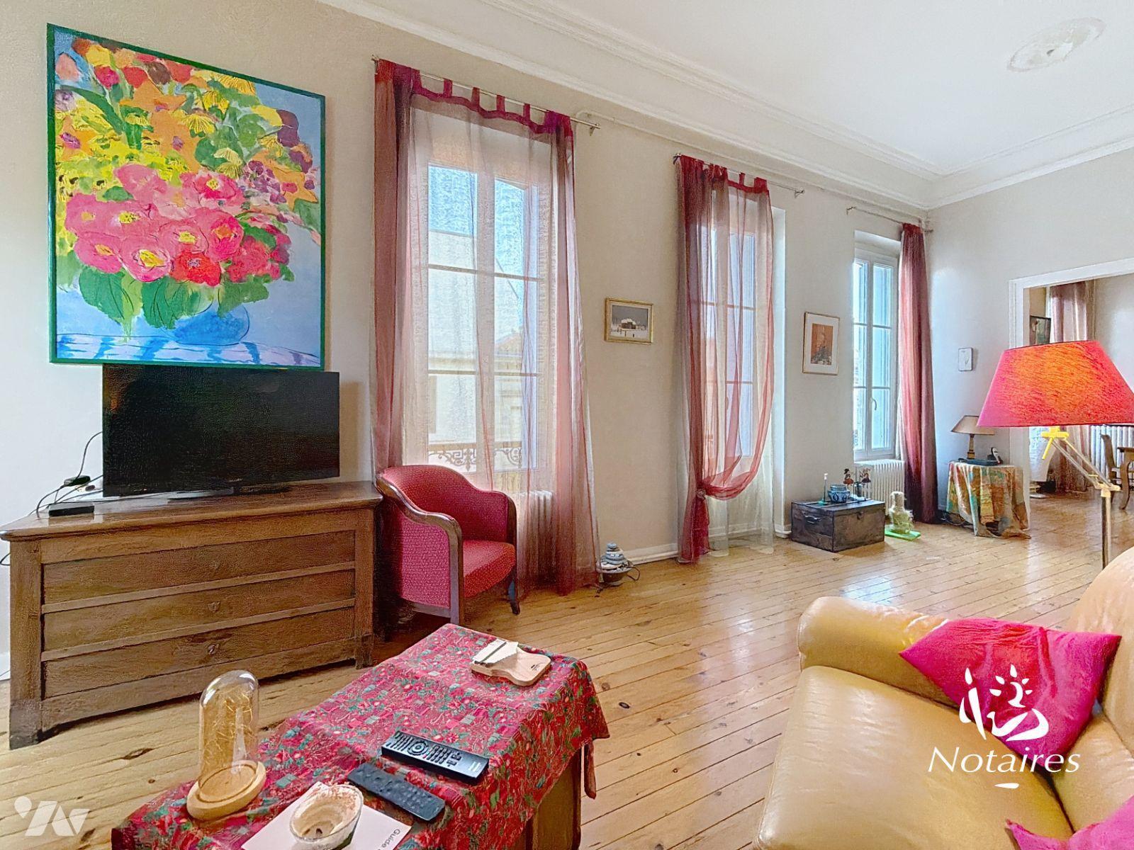 Maison 8 pièces 210 m² · à Bordeaux · 210 m² · 921 000 €