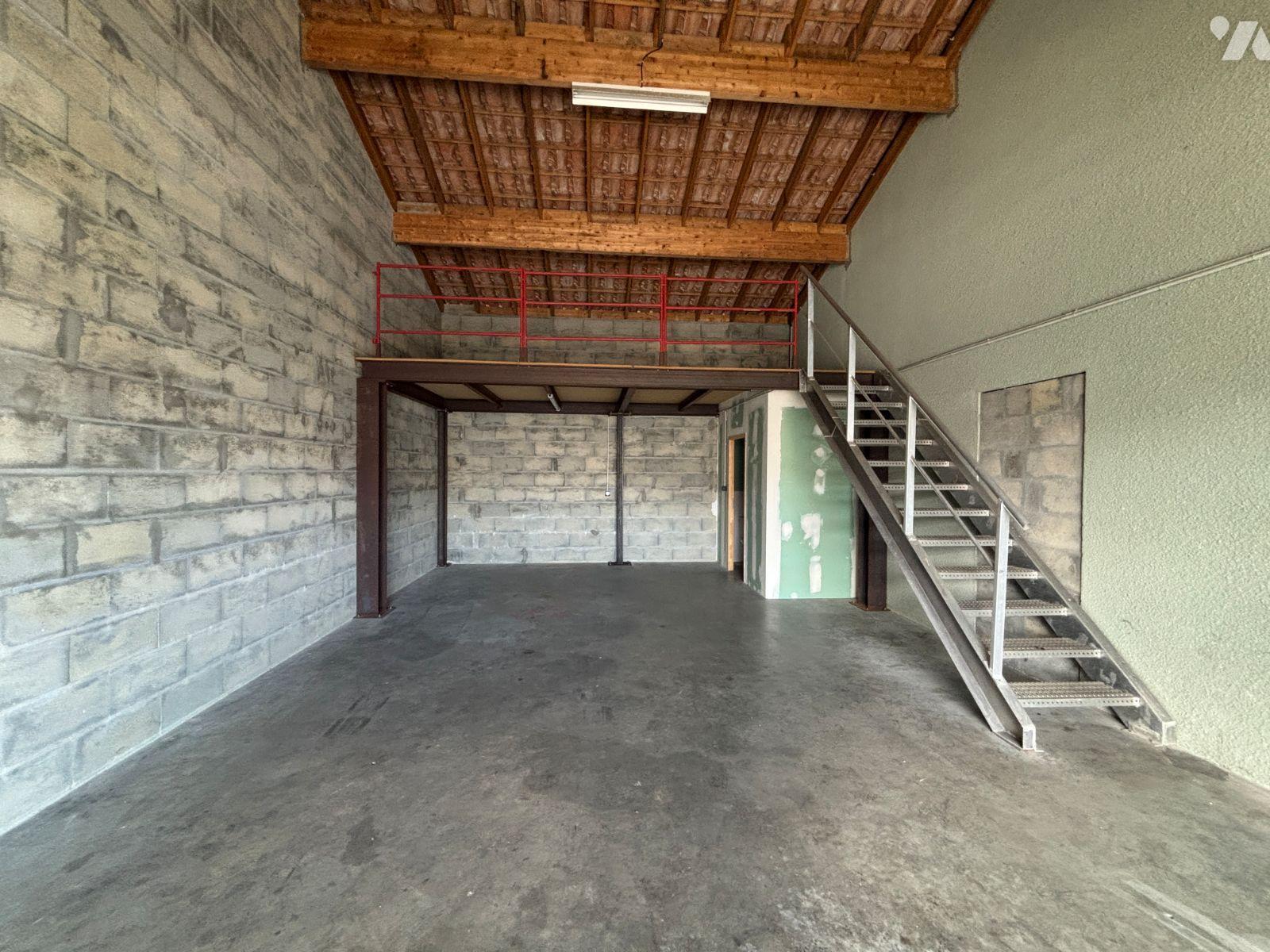 Com 97 m² Parempuyre · 97 m² · 165 000 €