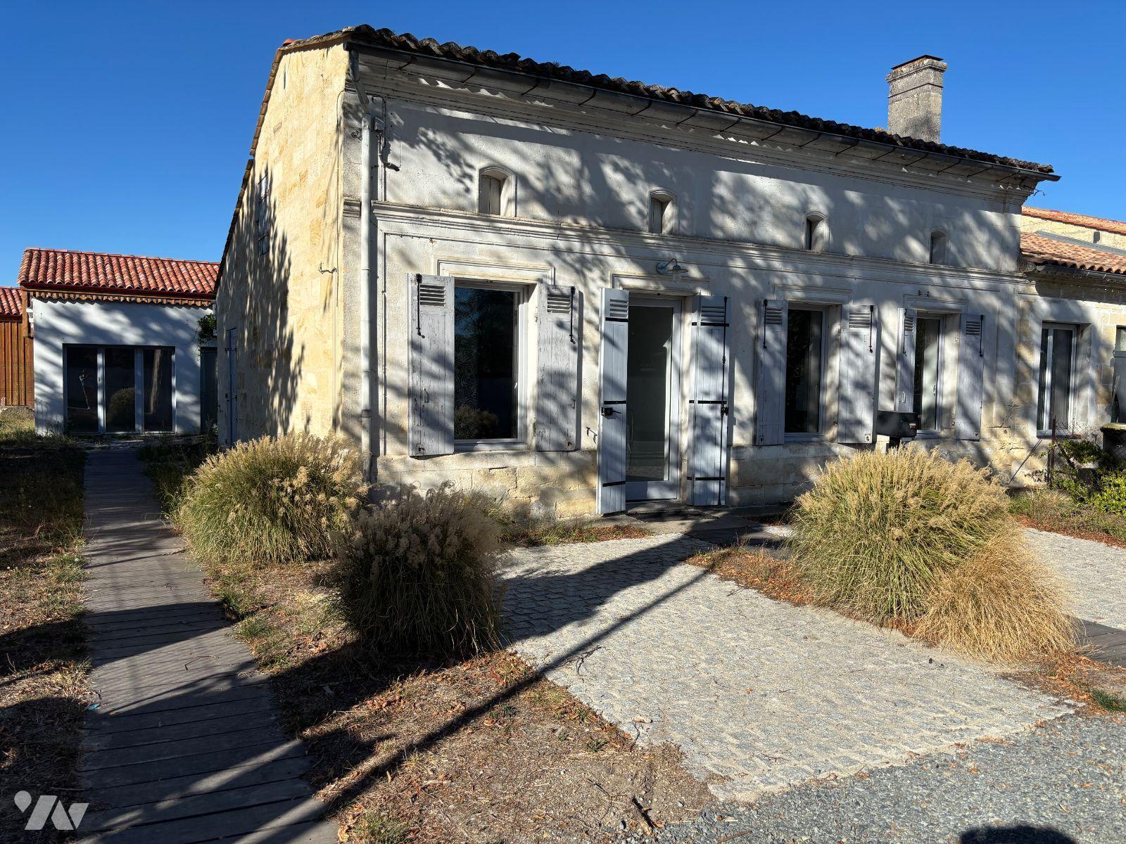 Com 90 m² Ludon-Médoc · 90 m² · 270 000 €